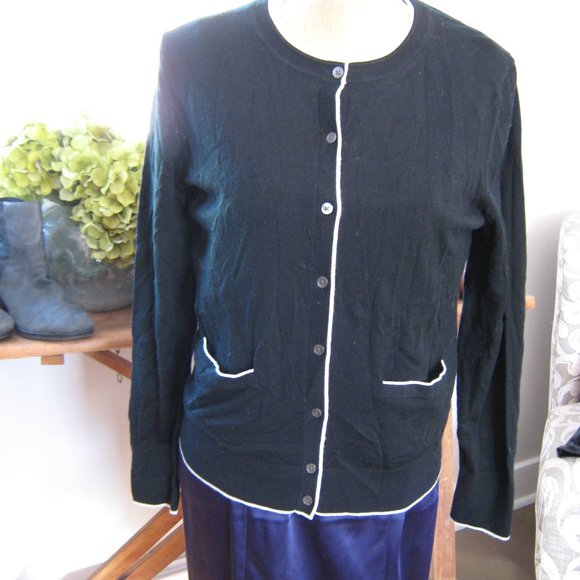 Banana Republic Extra Fine Merino Wool Cardigan - Picture 1 of 4